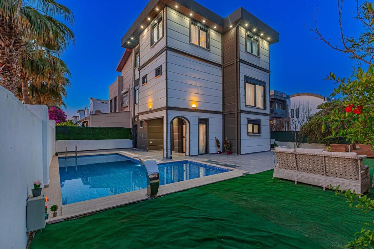 Near By The Land Of Legends , Private Pool , Moon Villa *